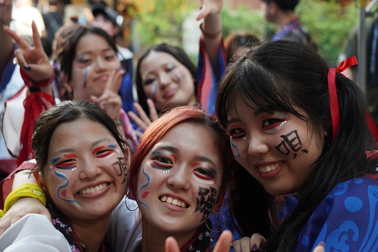 OICうらじゃ連『乱舞華風』がうらじゃ披露♫