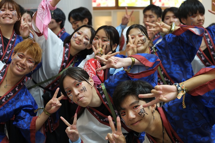 OICうらじゃ連『乱舞華風』がうらじゃ披露♫