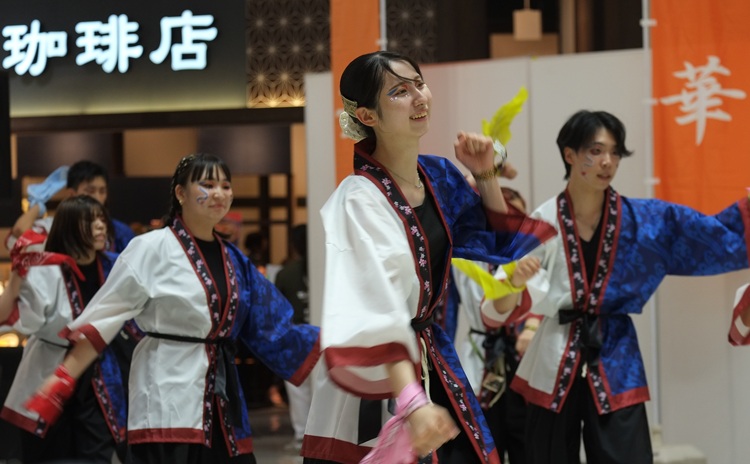 OICうらじゃ連『乱舞華風』がうらじゃ披露♫