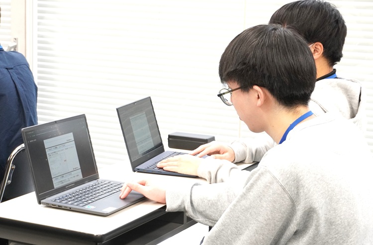 (株)日本テクノス様による授業【情報システム学科】